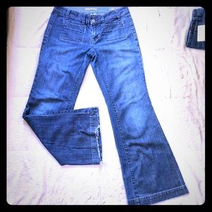 Gap curvy 8 flare blue jean